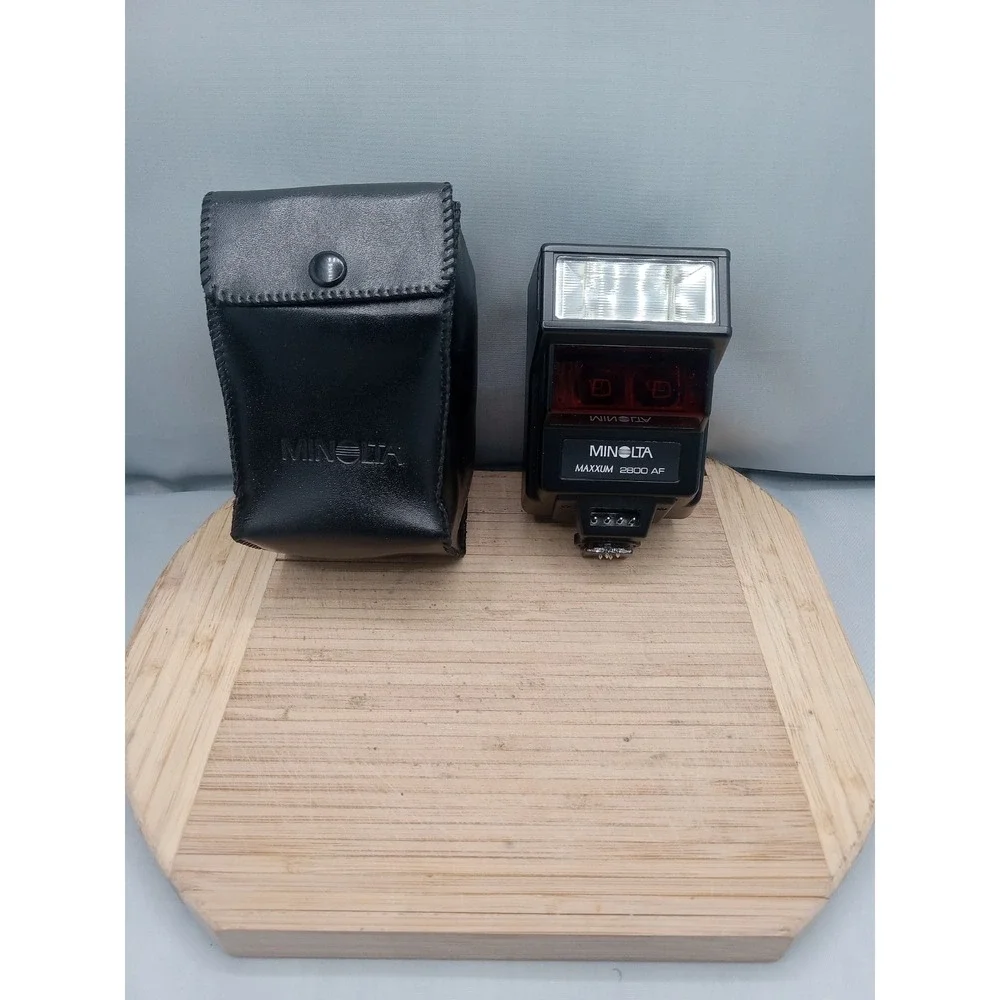 Minolta Maxxum 2800 AF Shoe Mount Flash w/ Black Case For Camera Tested Working‎